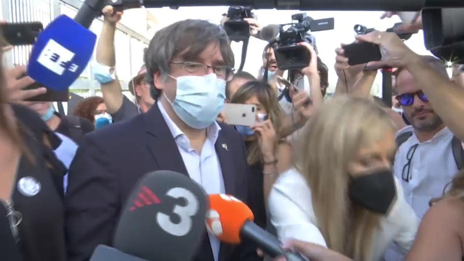 Puigdemont a l'eixida de la presó