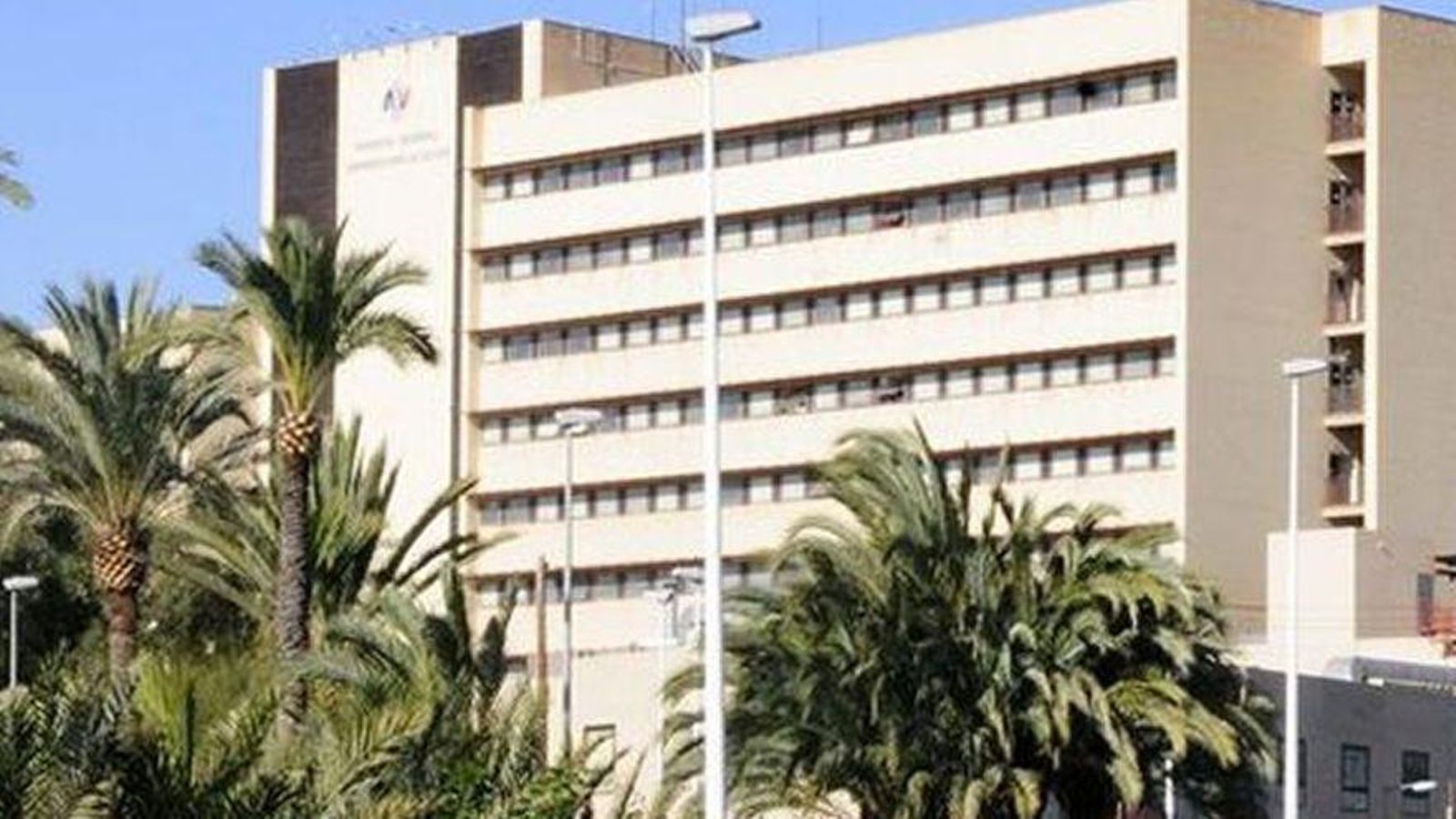 L'Hospital General Universitari d'Elx en una imatge d'arxiu / À Punt NTC