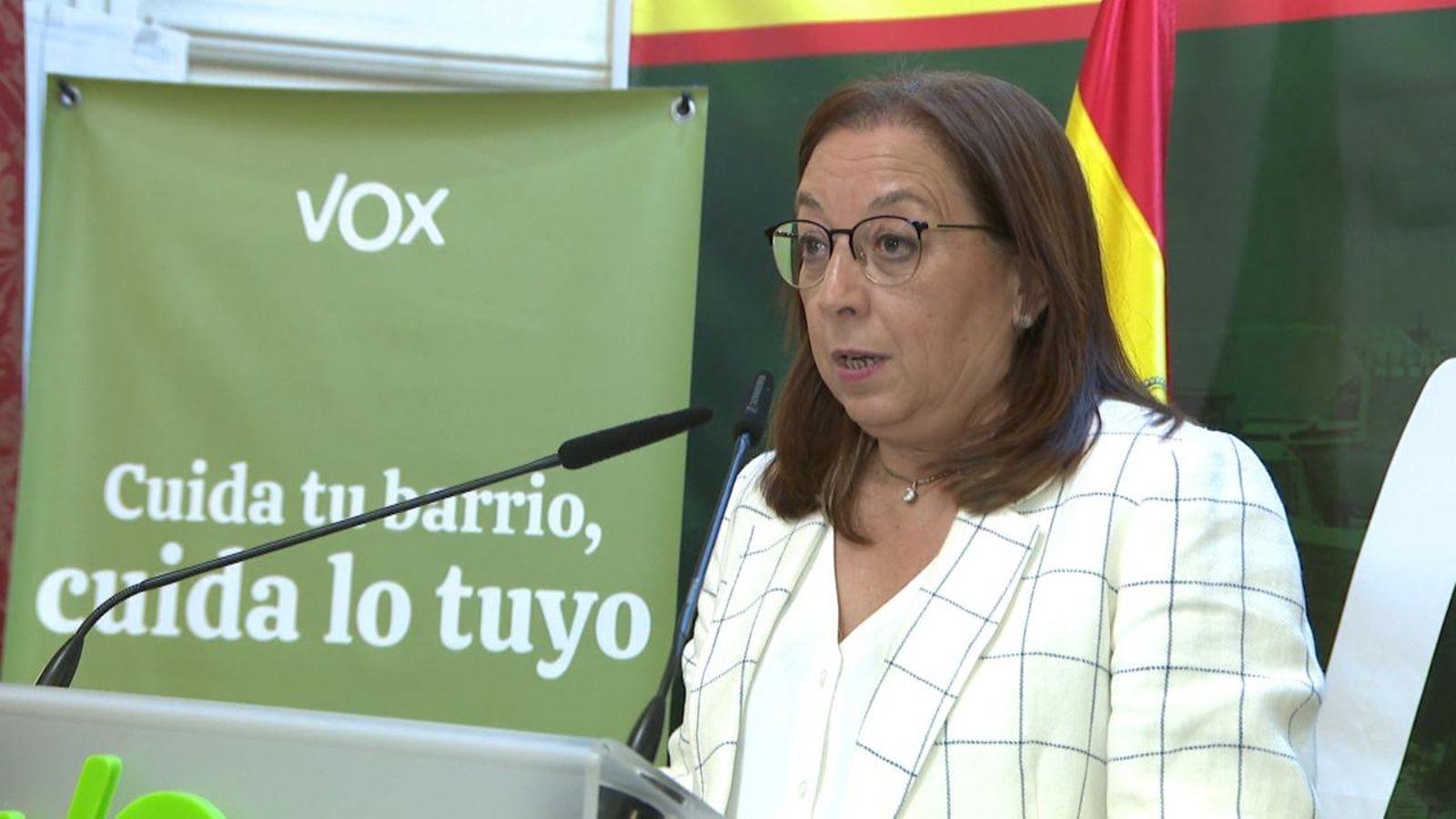 La presidenta de les Corts, Maria dels Llanos Massó Linares