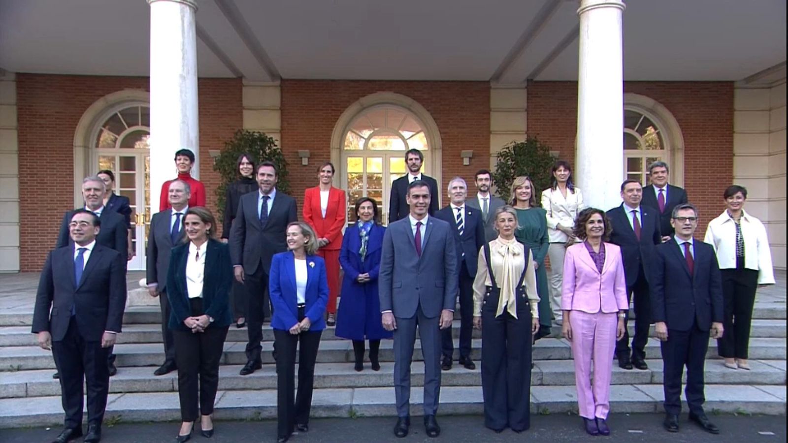 Foto de família del Consell de Ministres de la coalició PSOE-Sumar