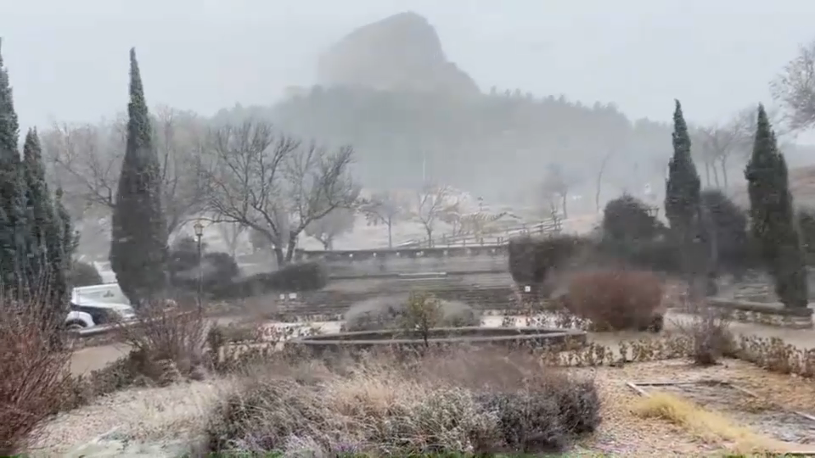 A Morella començava a nevar moments abans de la cavalcada de Reis