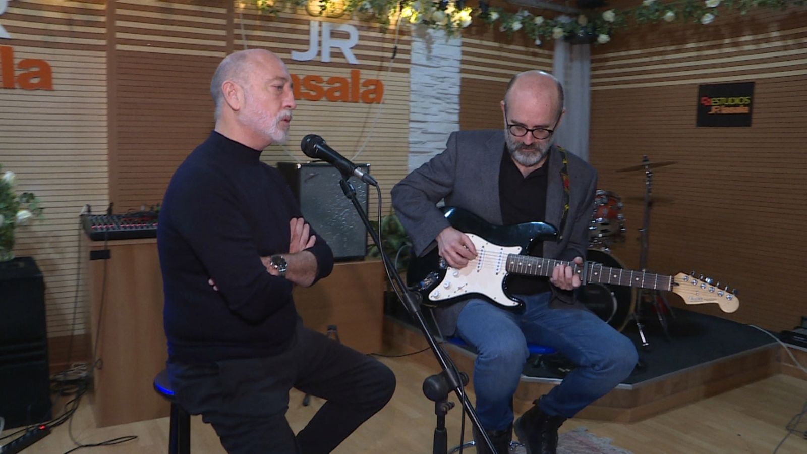 Sunken Screens, dos cirurgians melòmans que triomfen en TikTok