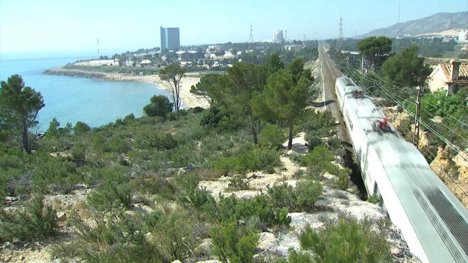 Empresaris i representants de la societat civil demanen que amb urgència siga una realitat