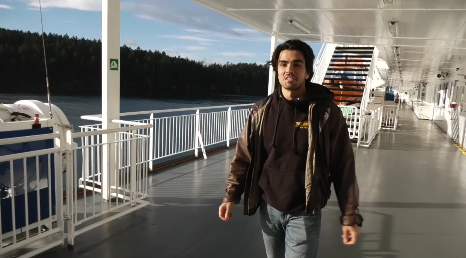 Amb Pedro Doménech, de Benifaió, agafarem un ferri cap a l'illa de Vancouver, on tindrem l’oportunitat de veure balenes en el seu hàbitat natural