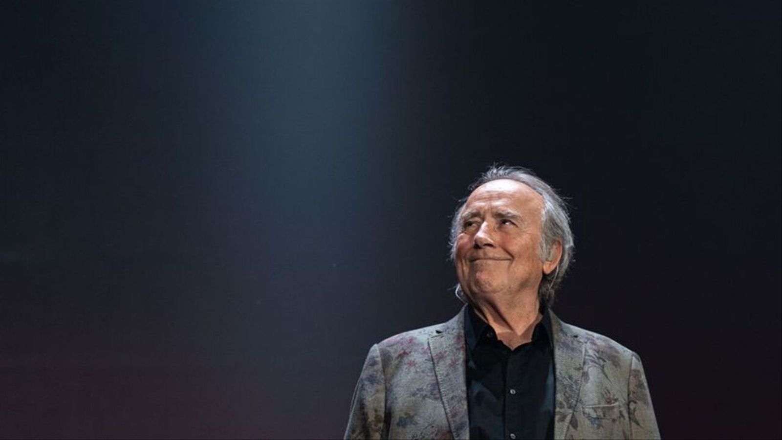 17.02.2023 | Joan Manuel Serrat rep el reconeixement de fill adoptiu d'Oriola