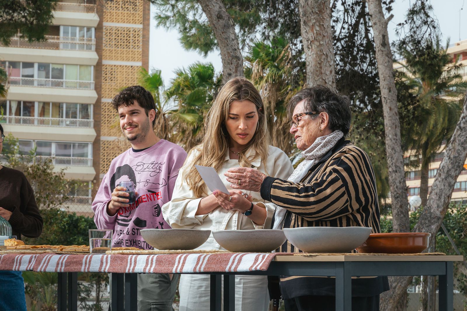 Àlex Blanquet amb una de les convidades
