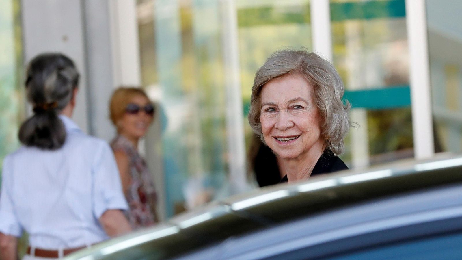 La reina emèrita Sofia en la seua arribada a l'Hospital Quirón Salut Madrid