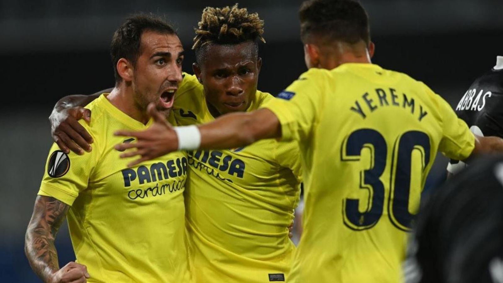 Alcácer, Samu i Yéremi celebren un del gols contra el Karabakh