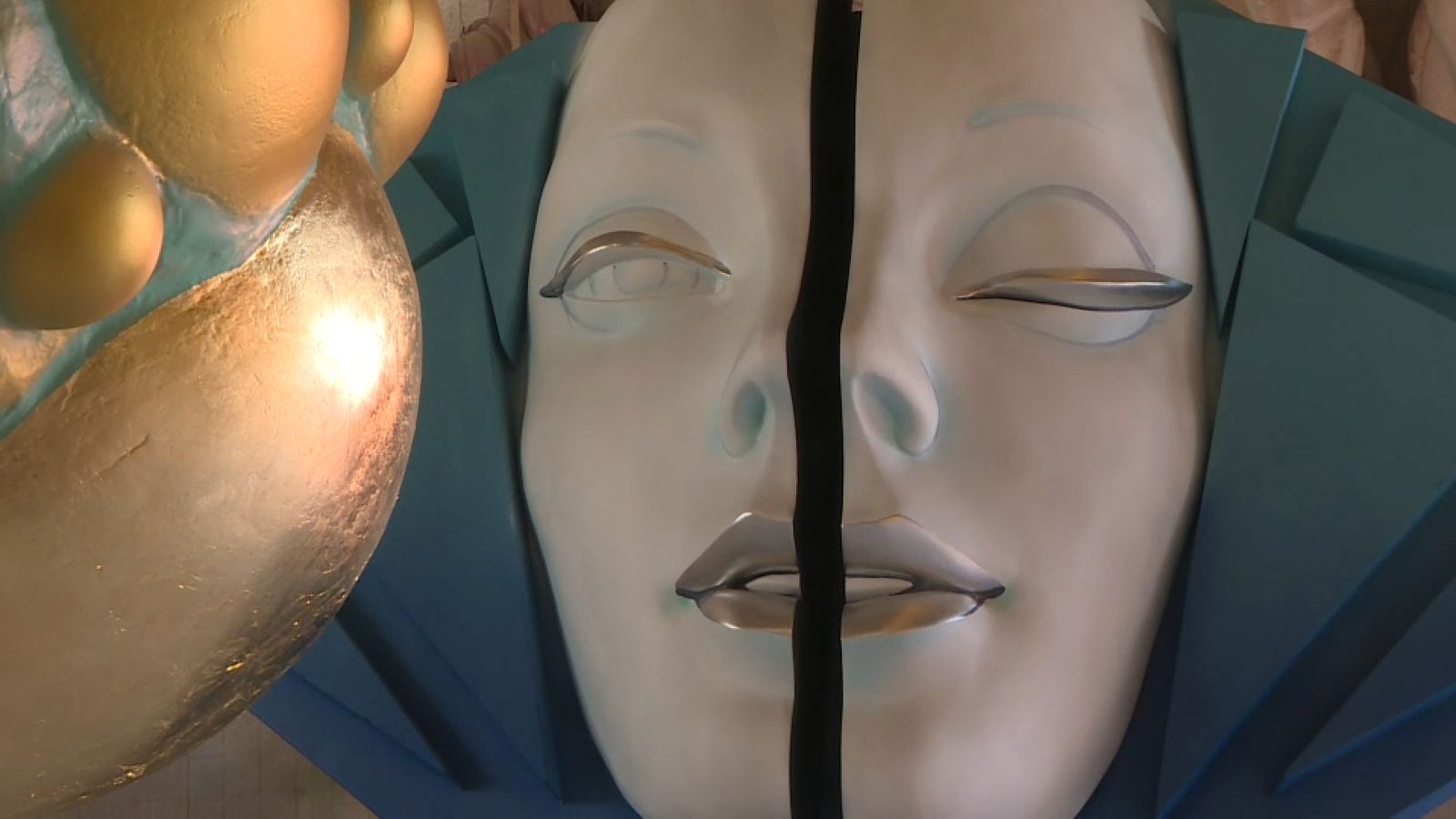 Detall d'una de les peces de la foguera oficial d'Alacant, obra de Pedro Espadero