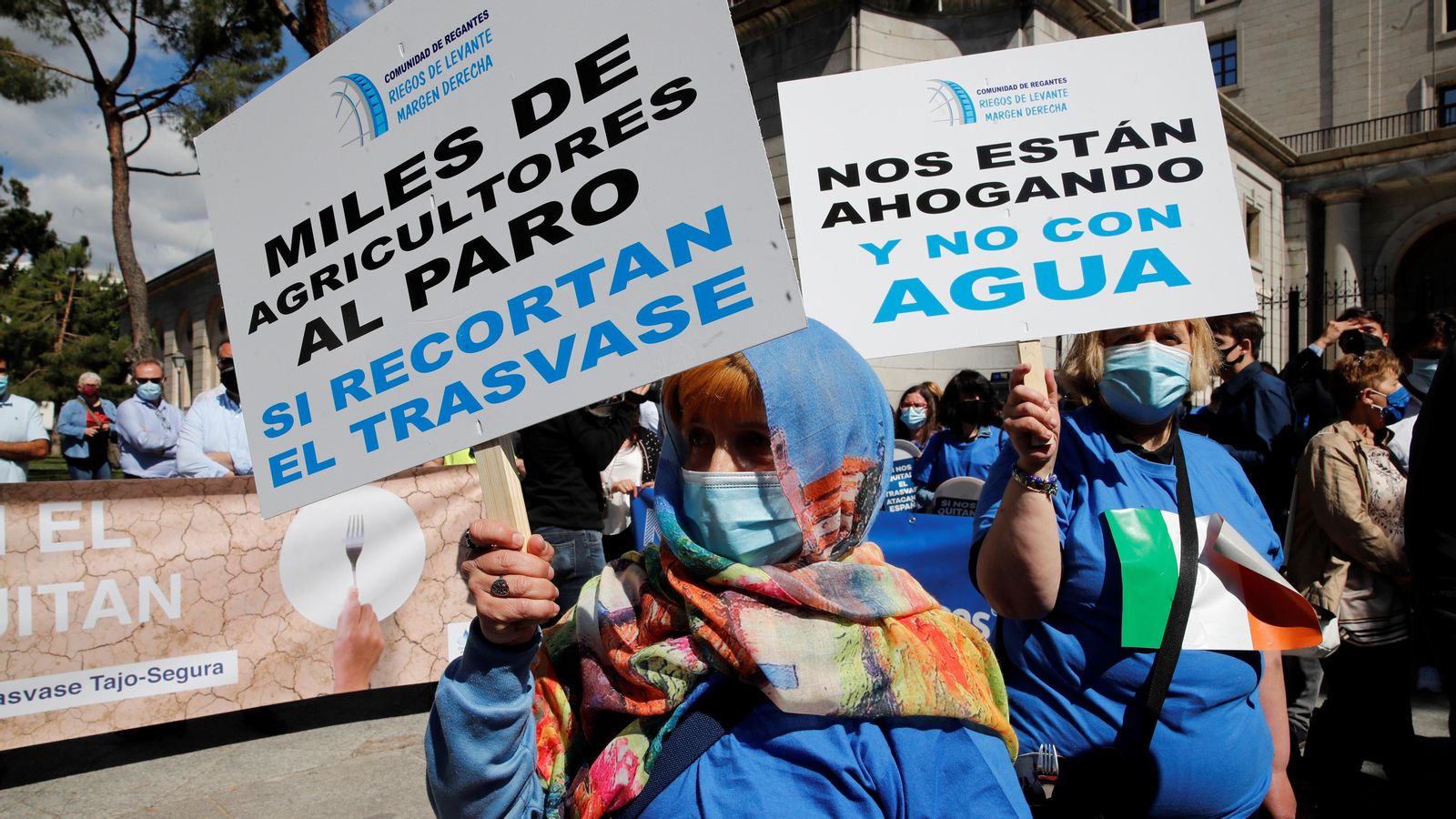 Alguns dels regants que es van manifestar a Madrid el passat dilluns per a exigir que es mantinga el cabal del Tajo-Segura