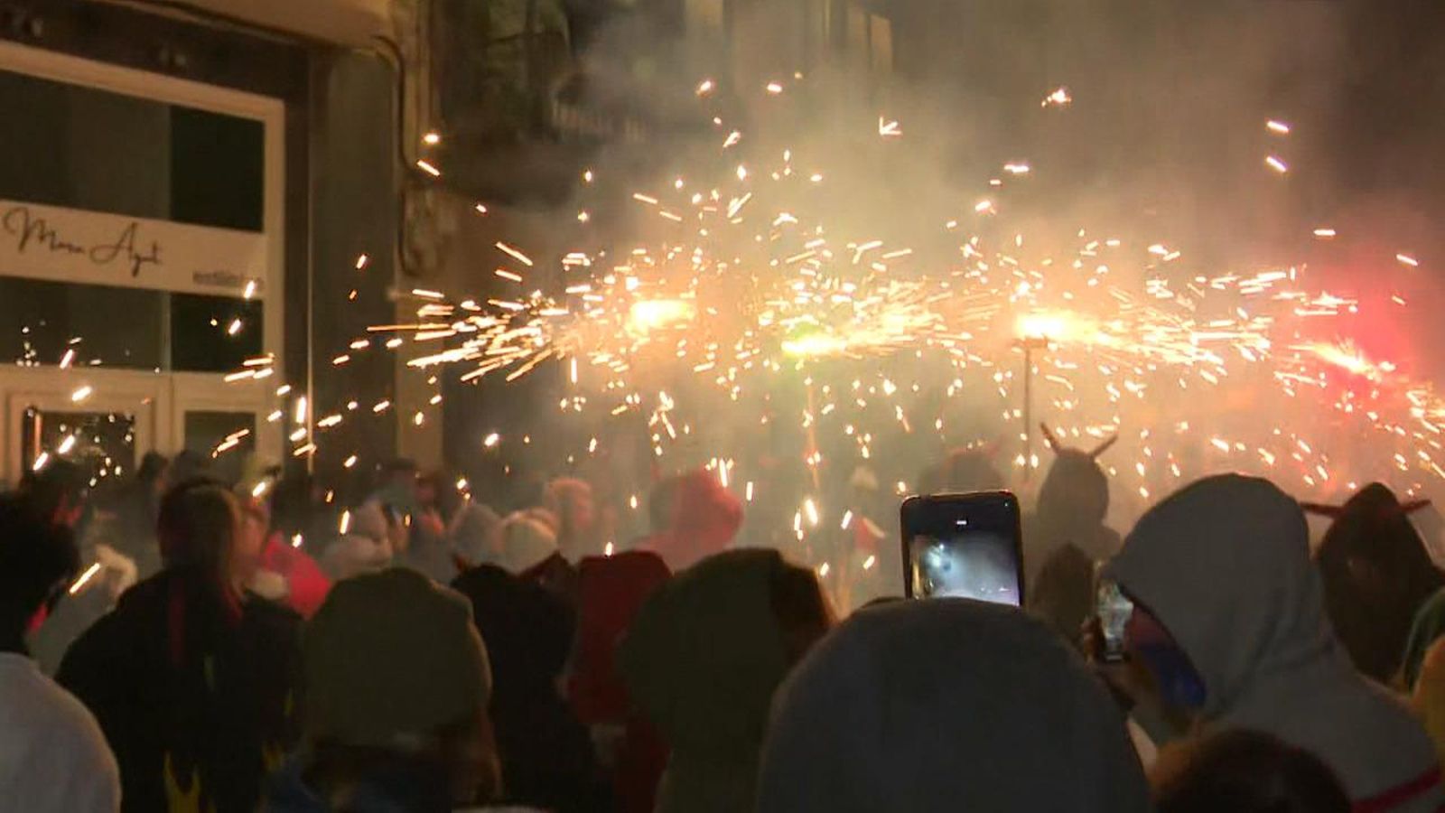 Els correfocs omplin de festa les nits de la Magdalena