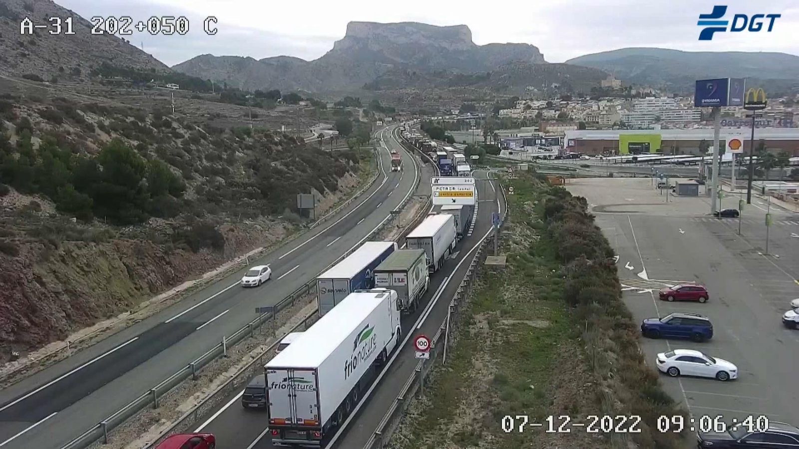 L'accident de l'A-31 ha provocat fins a huit quilòmetres de cua des de primera hora de dimecres