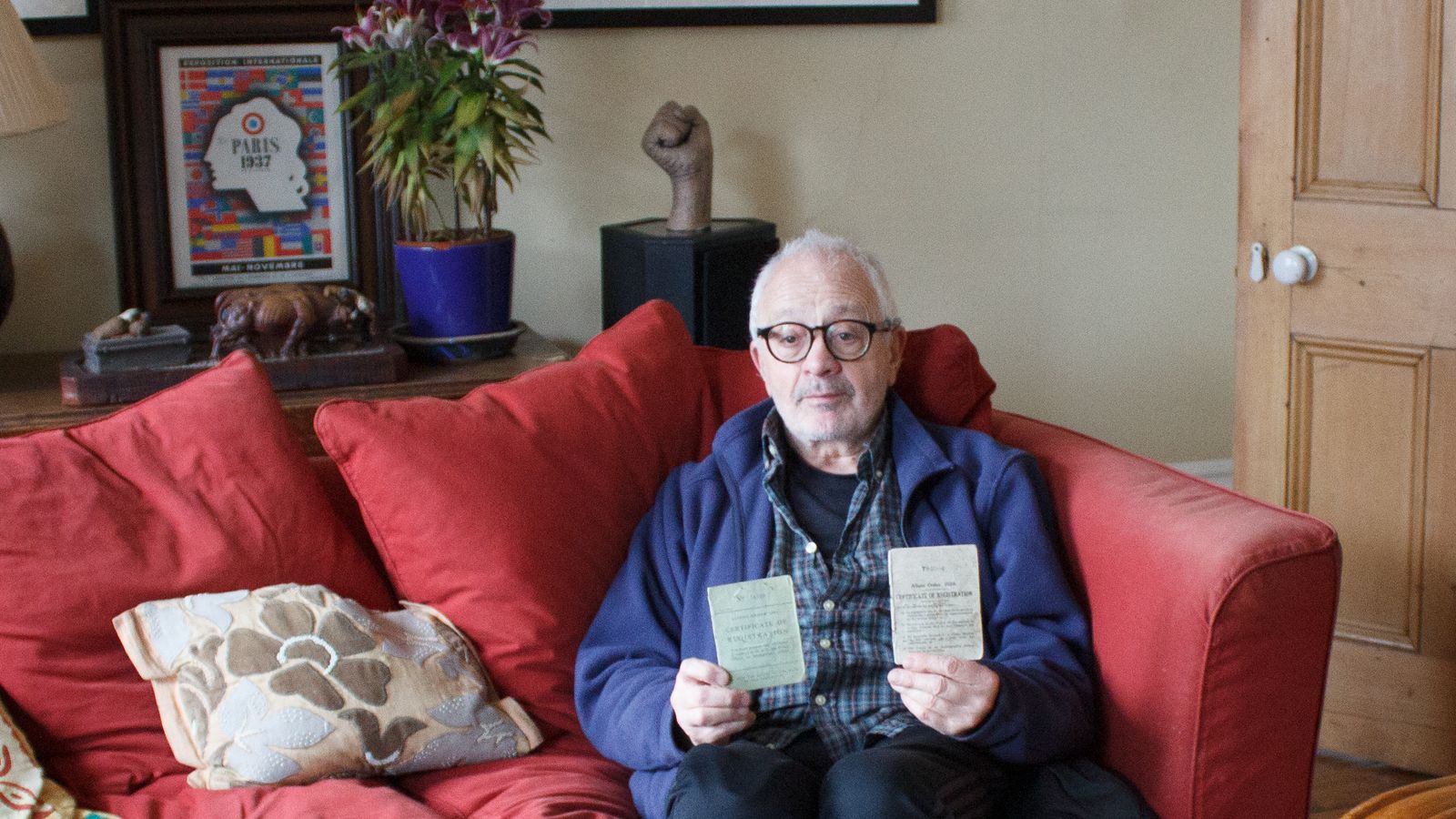 Cap 2 personajesManuel Moreno, en sa casa prop de Portobello Road