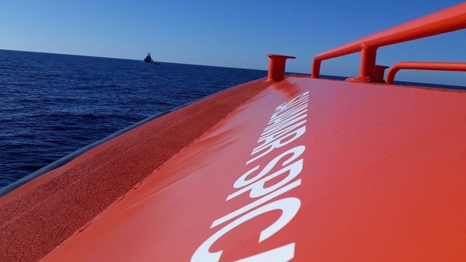 Tres persones mortes i 18 desaparegudes al mar d\'Alboran