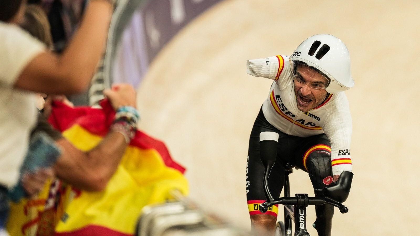 Ricardo Ten, un dels premiats per l'Ajuntament de València Ricardo Ten, durant la prova