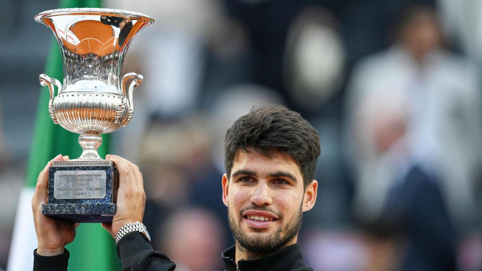 Alcaraz, amb el trofeu de campió a Roma