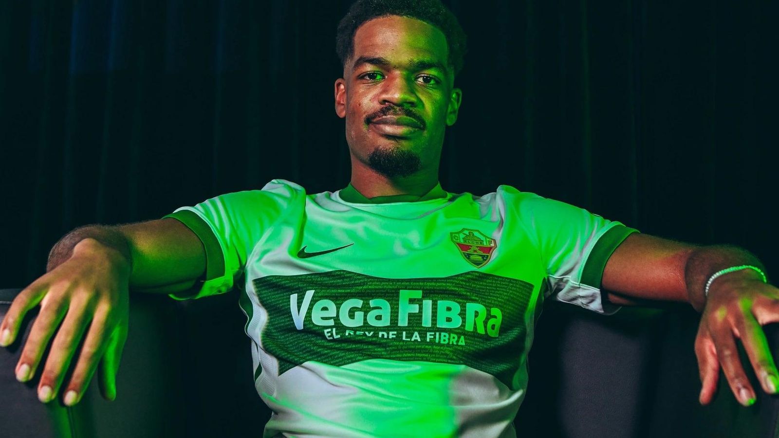 Grady Diangana, amb la camiseta de l'Elx