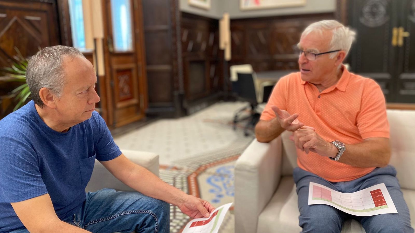 El secretari general de la UGT-PV, Ismael Sáez, amb l'alcalde de València, Joan Ribó