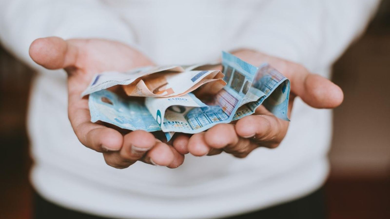 L'índex de preus al consum augmenta un 0,2% respecte del mes anterior i es manté estable en el 2,2%