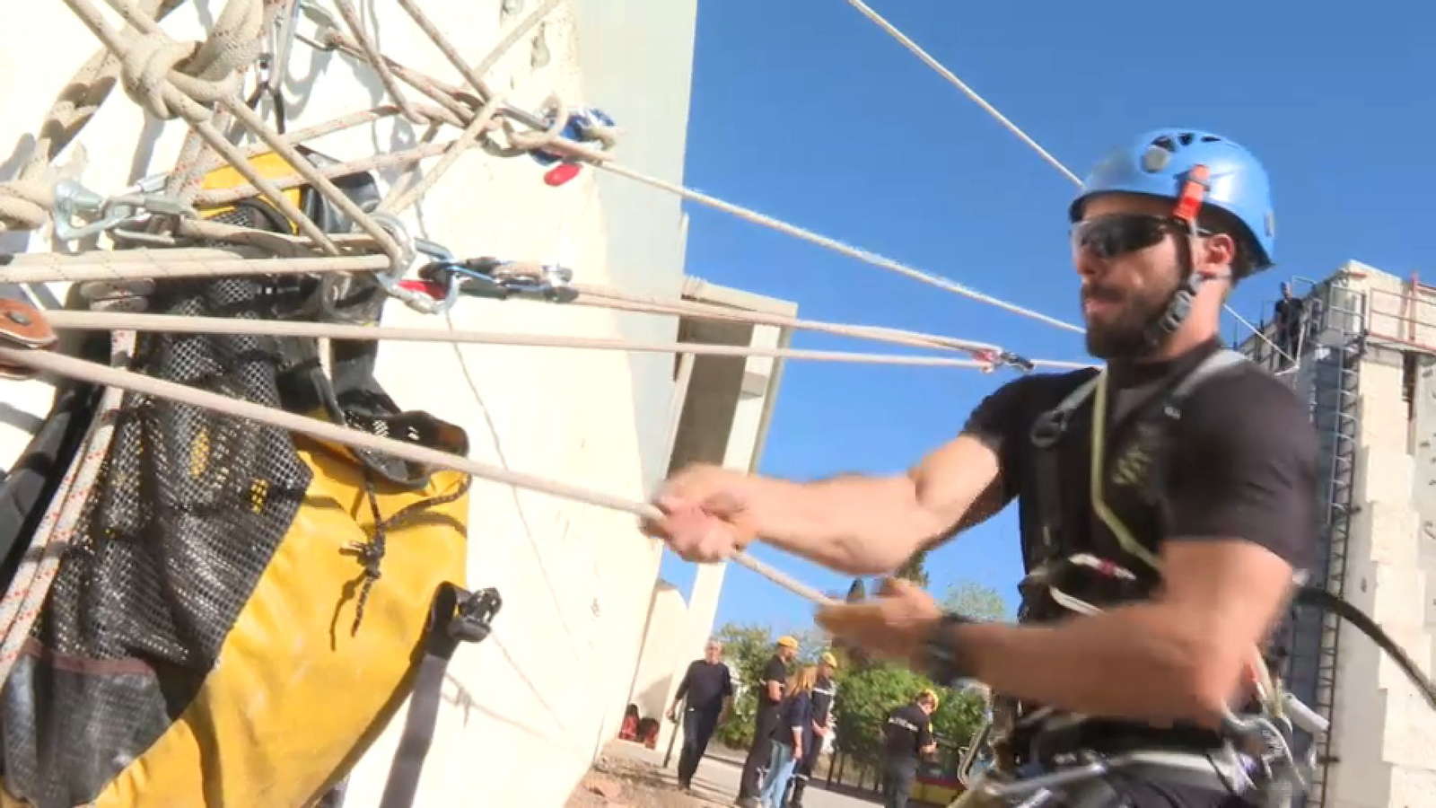 Entrenament amb cordes dels militars de l'UME