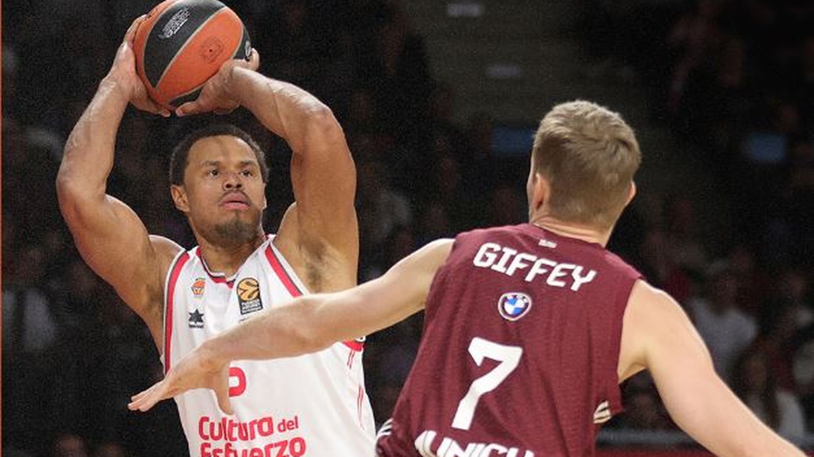 Justin Anderson, en el partit contra el Bayern de Múnic