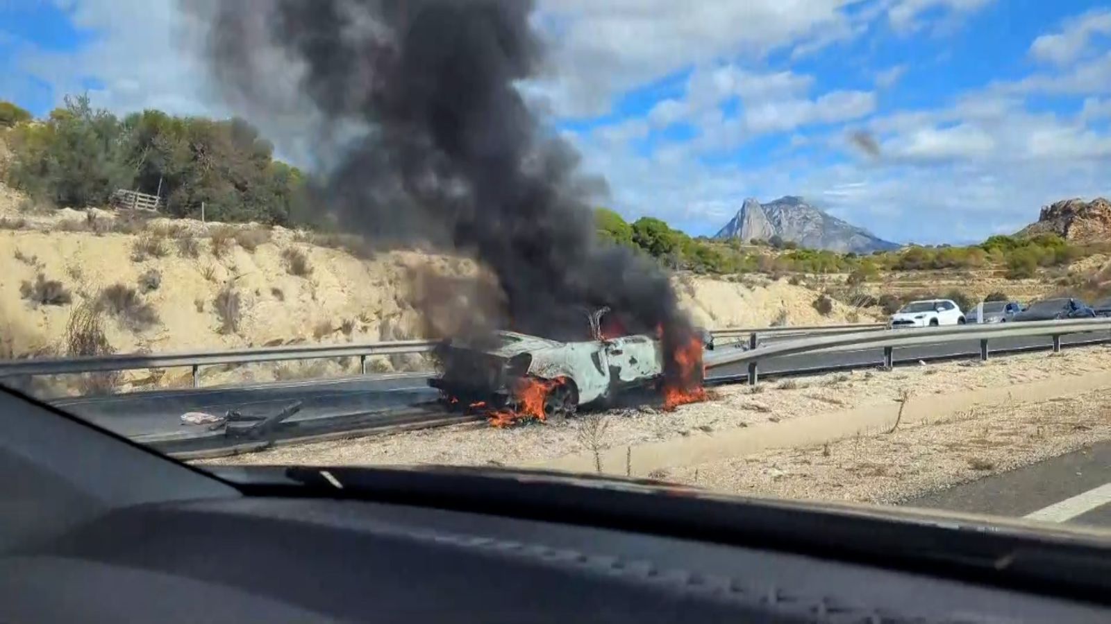 Imatges de l'automòbil accidentat