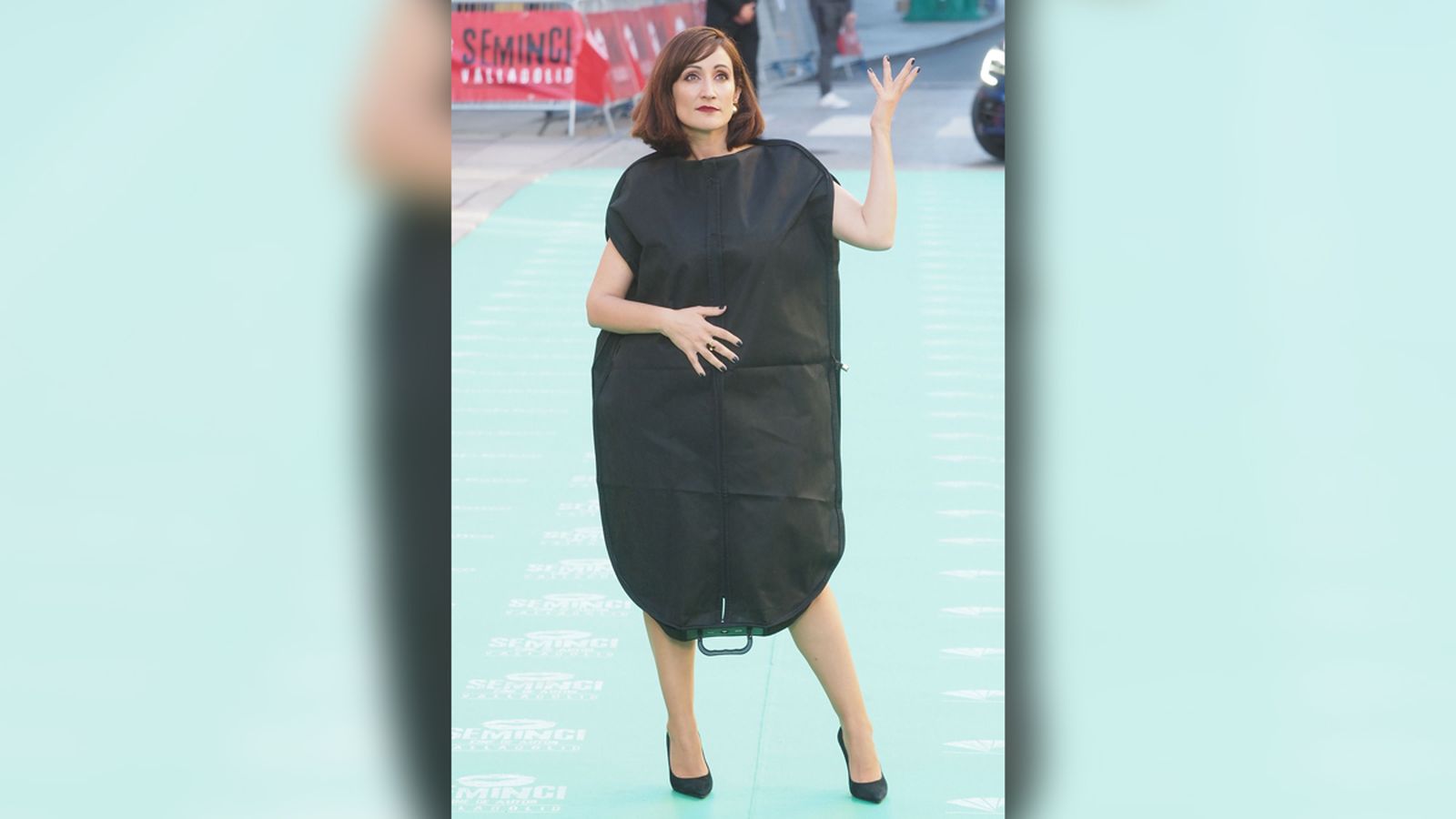 El vestit de Morgade a la catifa de la Seminci