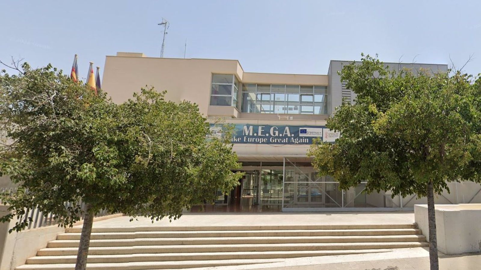 Imatge de l'IES Ràdio Exterior, a Alacant (Alacantí)