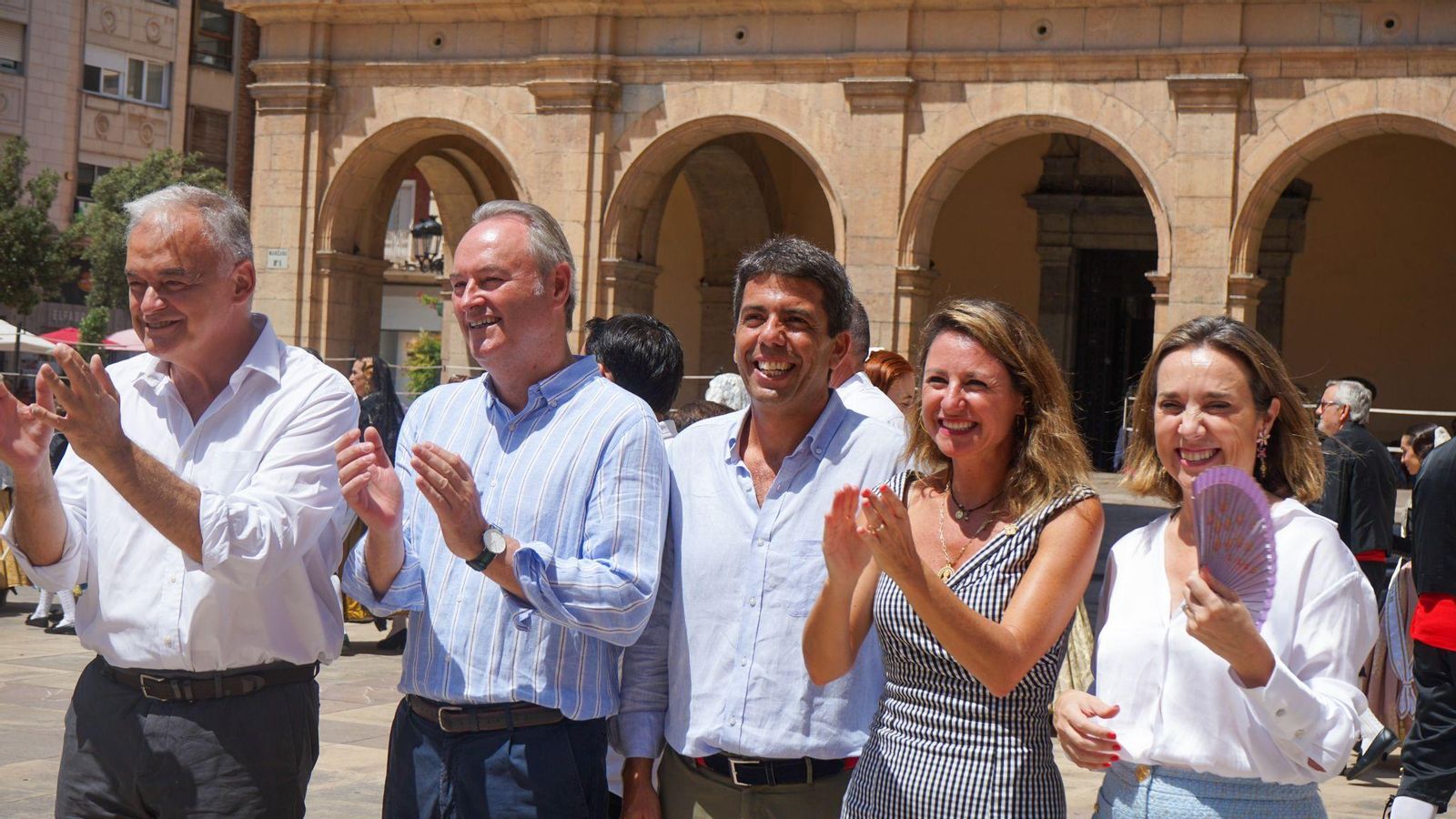 El president del PPCV, Carlos Mazón, amb els caps de llista per València i Castelló al Congrés, Esteban González Pons i Alberto Fabra El president del PPCV, Carlos Mazón, amb els caps de llista per València i Castelló al Congrés, Esteban González Pons i Alberto Fabra