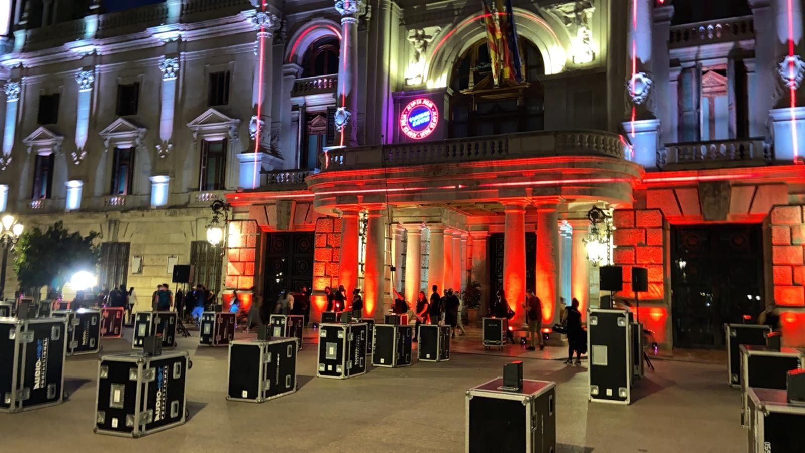 Manifestació del sector de l'espectacle davant l'Ajuntament de València