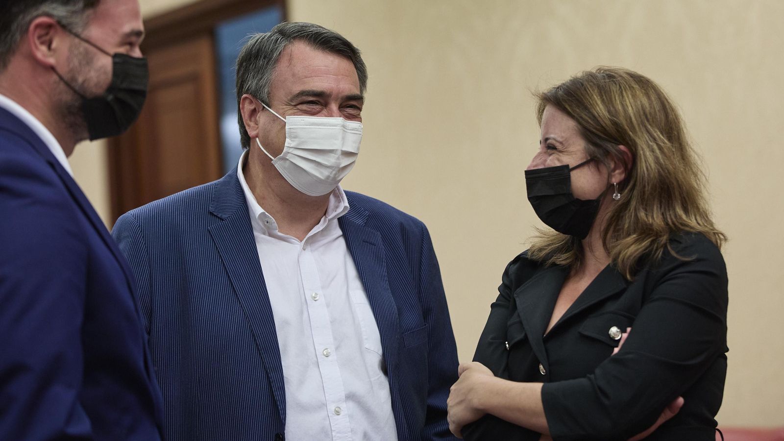 El portaveu parlamentari de l'ERC, Gabriel Rufián; el portaveu del PNB en el Congrés, Aitor Esteban i la subsecretària general del PSOE i portaveu en el Congrés, Adriana Lastra l portaveu parlamentari de l'ERC, Gabriel Rufián; el portaveu del PNB en el Congrés, Aitor Esteban i la sotssecretària general del PSOE i portaveu en el Congrés, Adriana Lastra