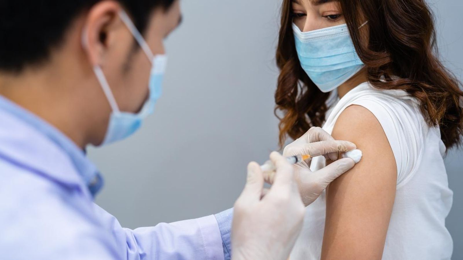 Espanya supera el milió de persones que han rebut les dos dosis de la vacuna