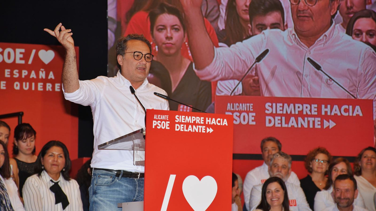 Paco Sanguino, portaveu dels socialistes en l'Ajuntament d'Alacant, intervé en un acte del partit