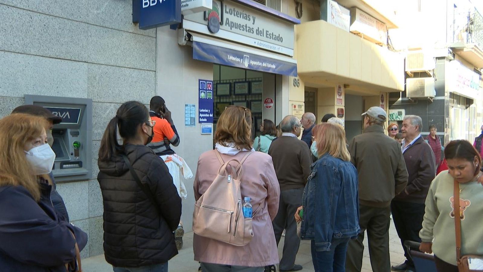 Cues per a comprar loteria a les administracions de l'Horta Sud
