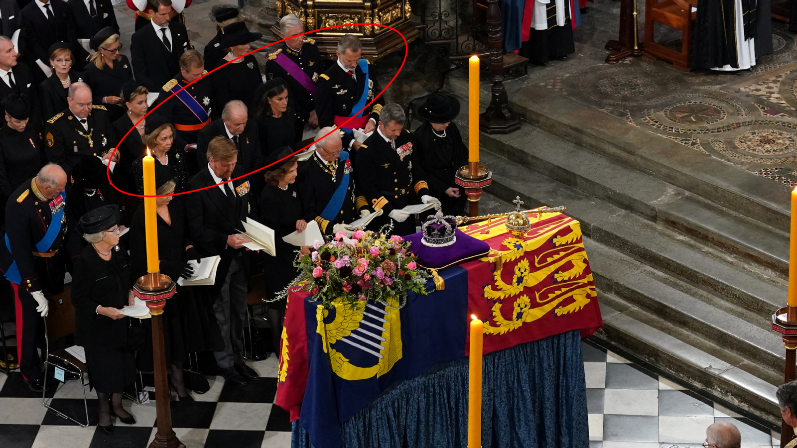 Els reis, i reis emèrits al funeral d'Isabel II