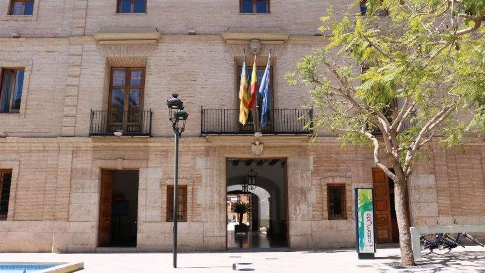 Façana de l'Ajuntament de Catarroja