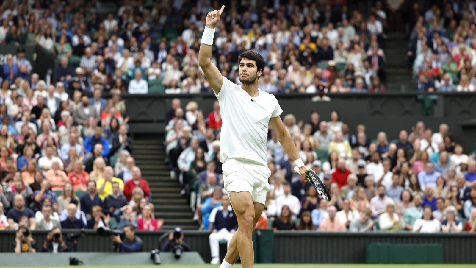 Alcaraz celebra un punt