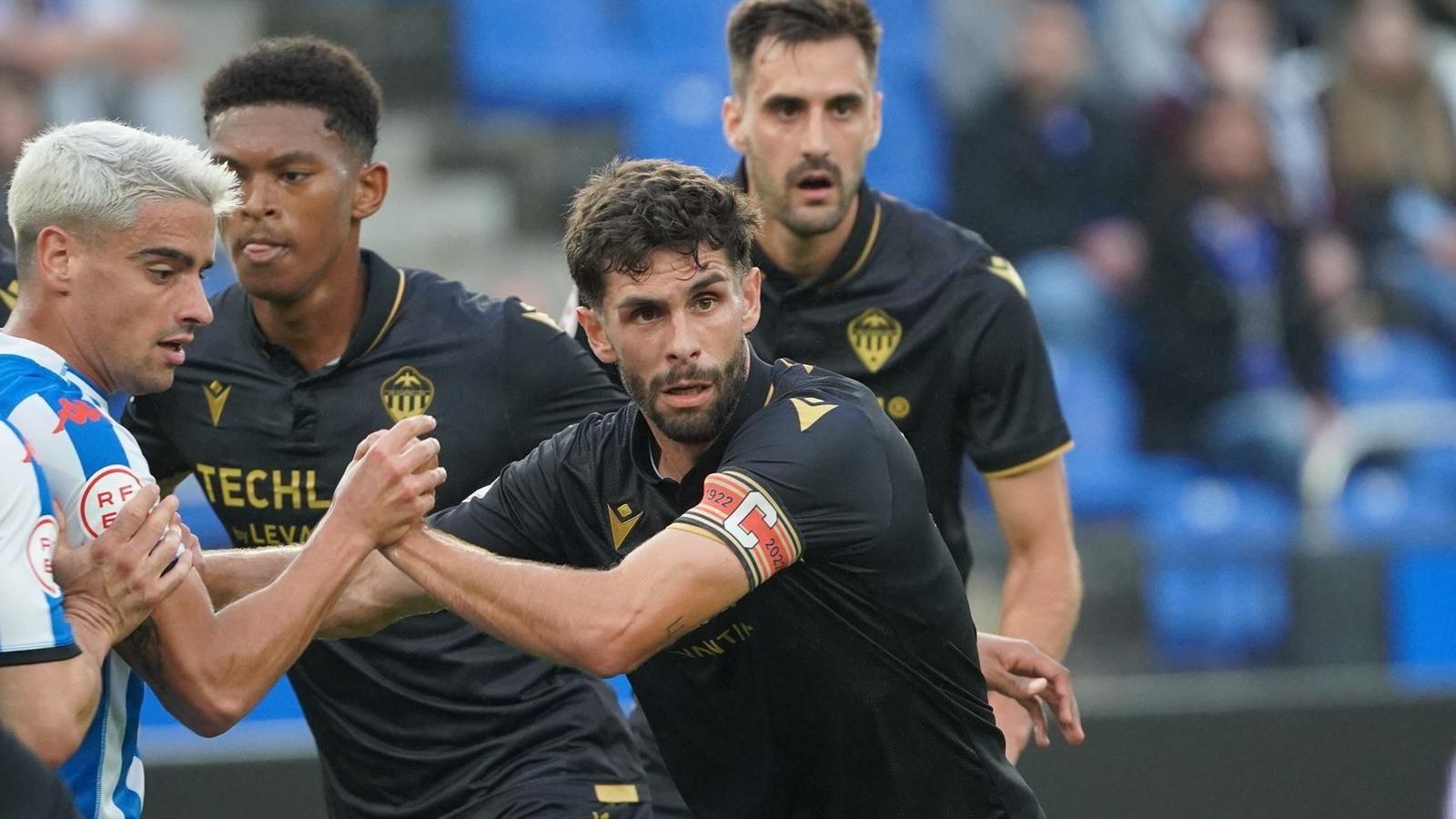 Una acció del partit a Riazor