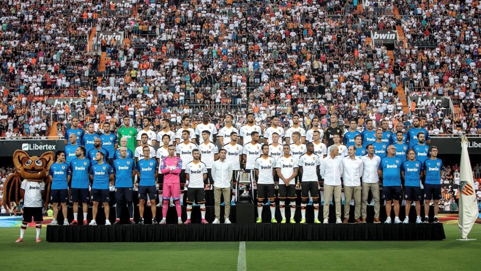 La plantilla, abans de començar el trofeu