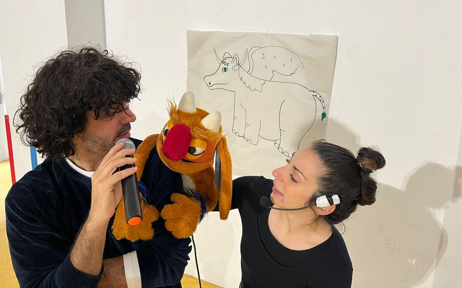 Butoni no es perd ni una visita de les "Feretes a l'escola"