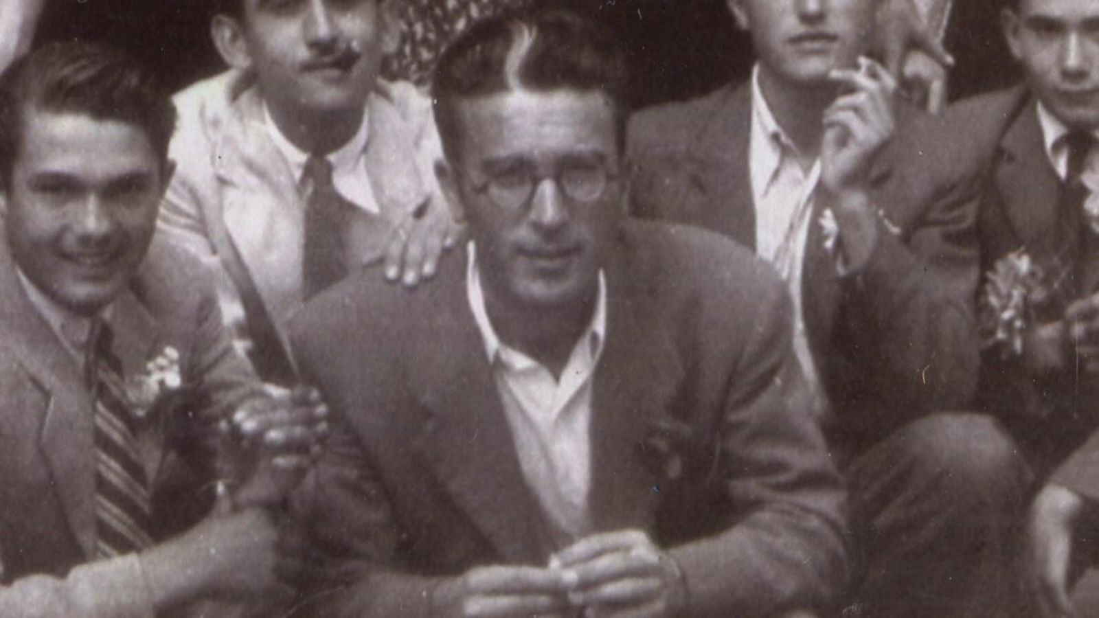 Diu el mort al degollat: qui t'ha fet eixe forat?
