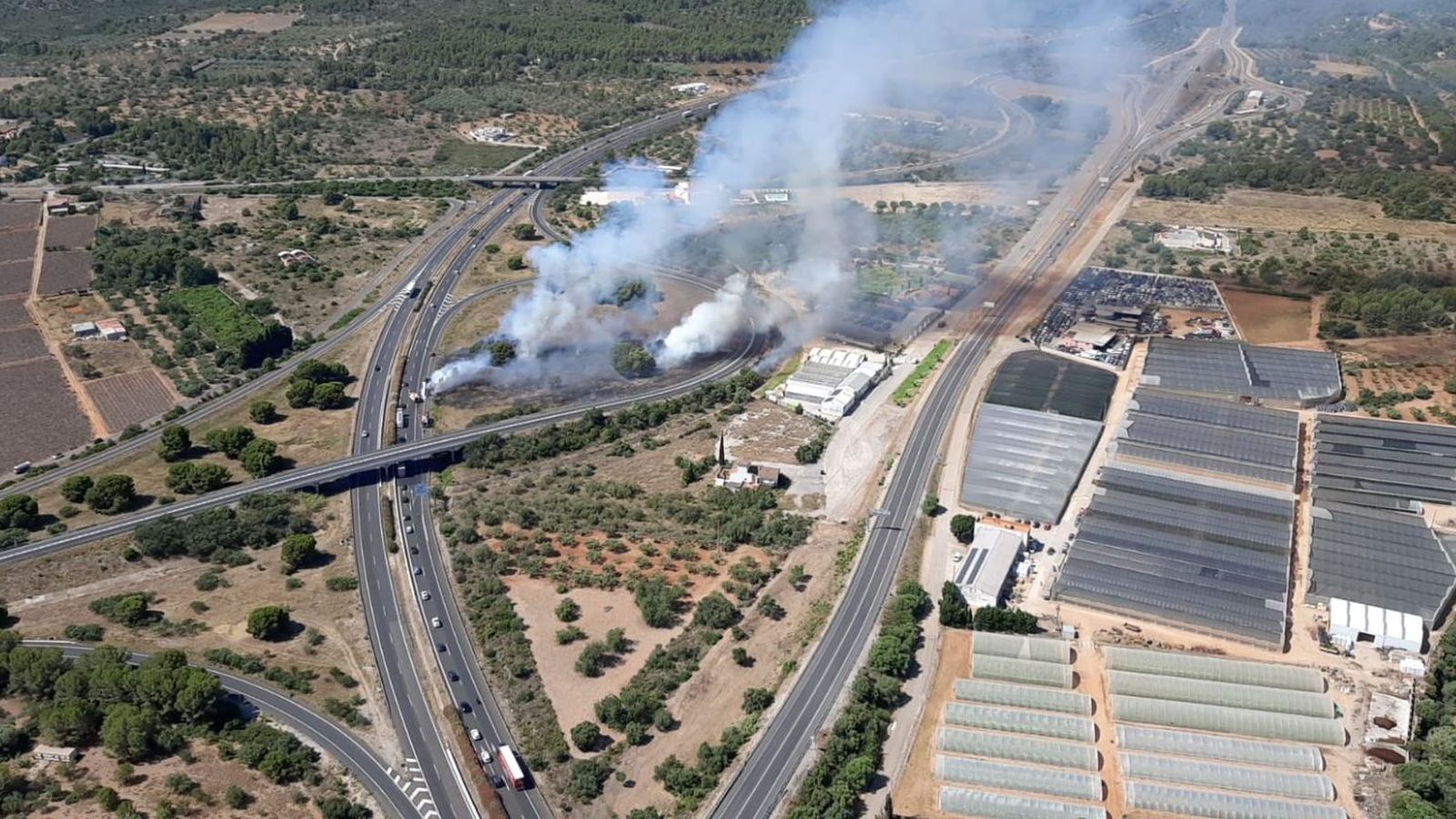 Imatges de l'incendi declarat a Peníscola
