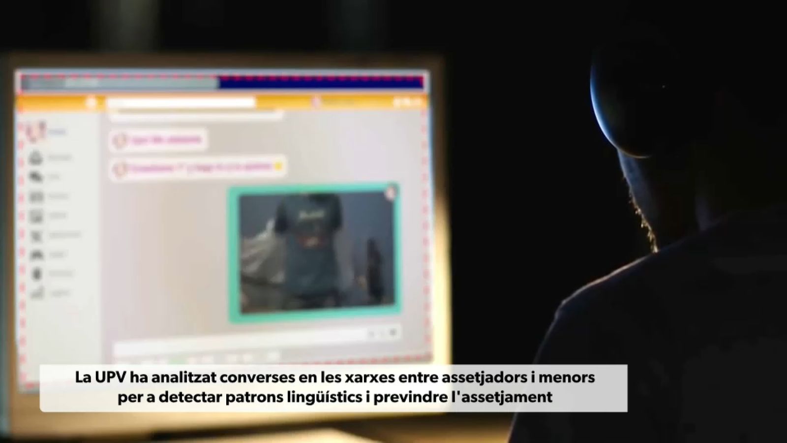 Crònica en vídeo sobre el perfil del ciberassetjador a xiquetes i adolescents