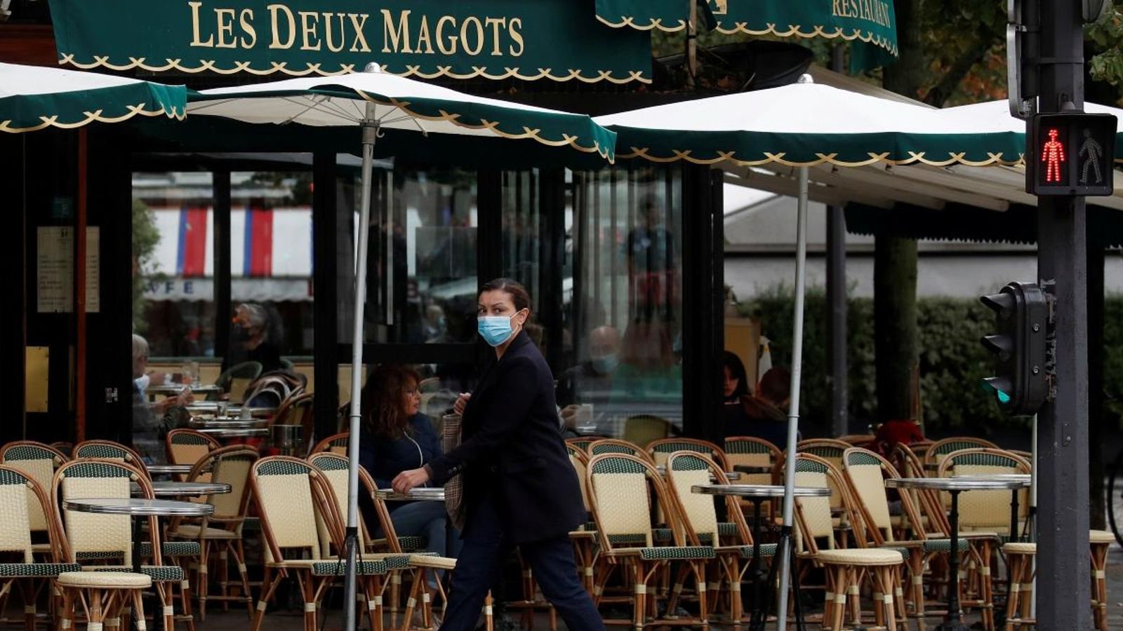 Un bar tancat a París