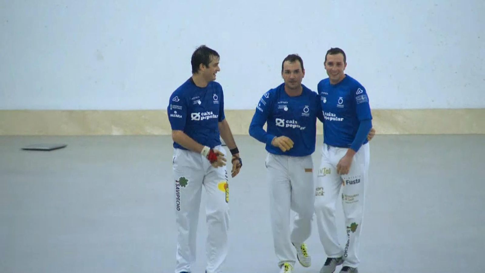 Els blaus s'han imposat als rojos