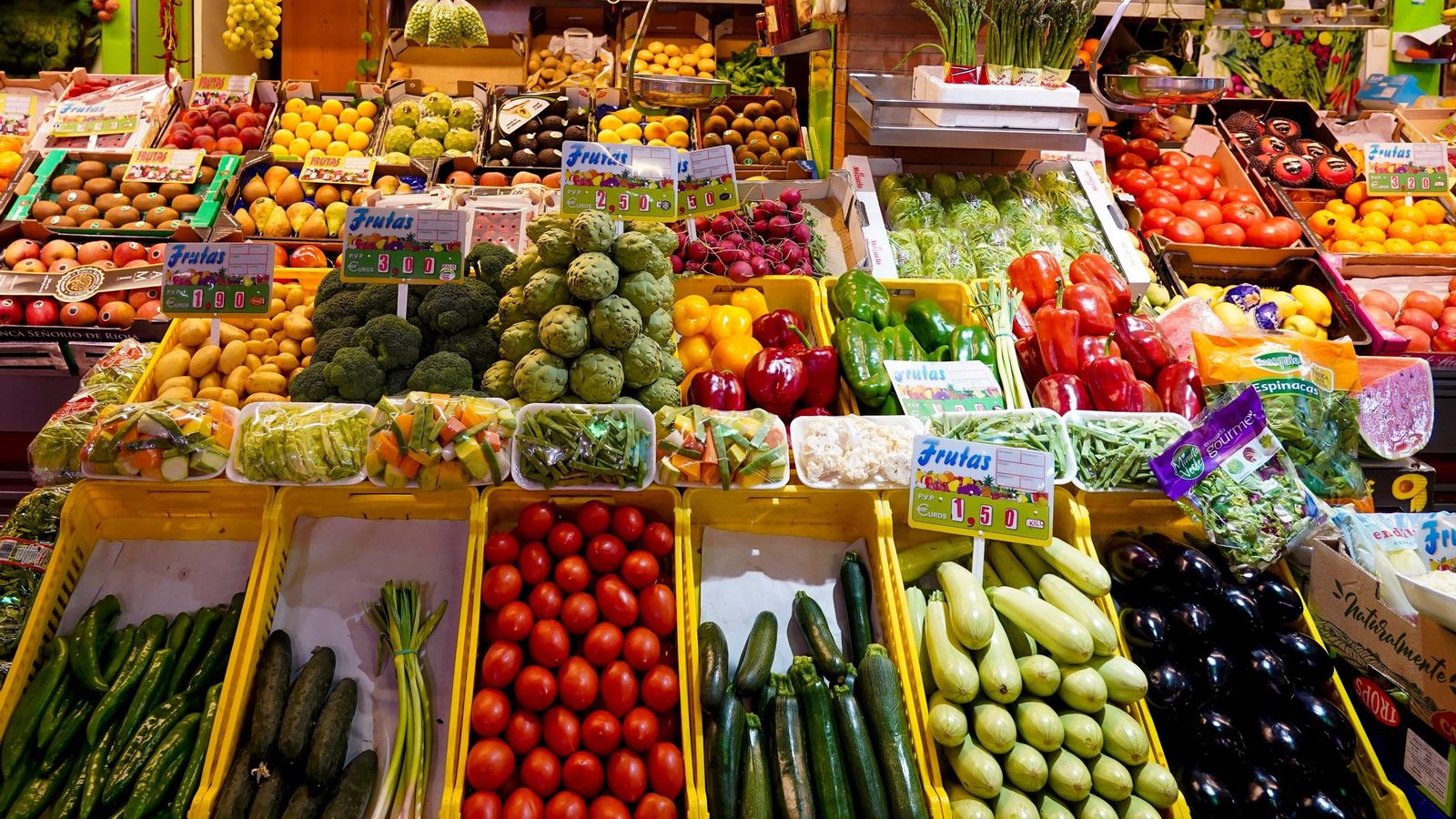 Fruites i verdures en un mercat
