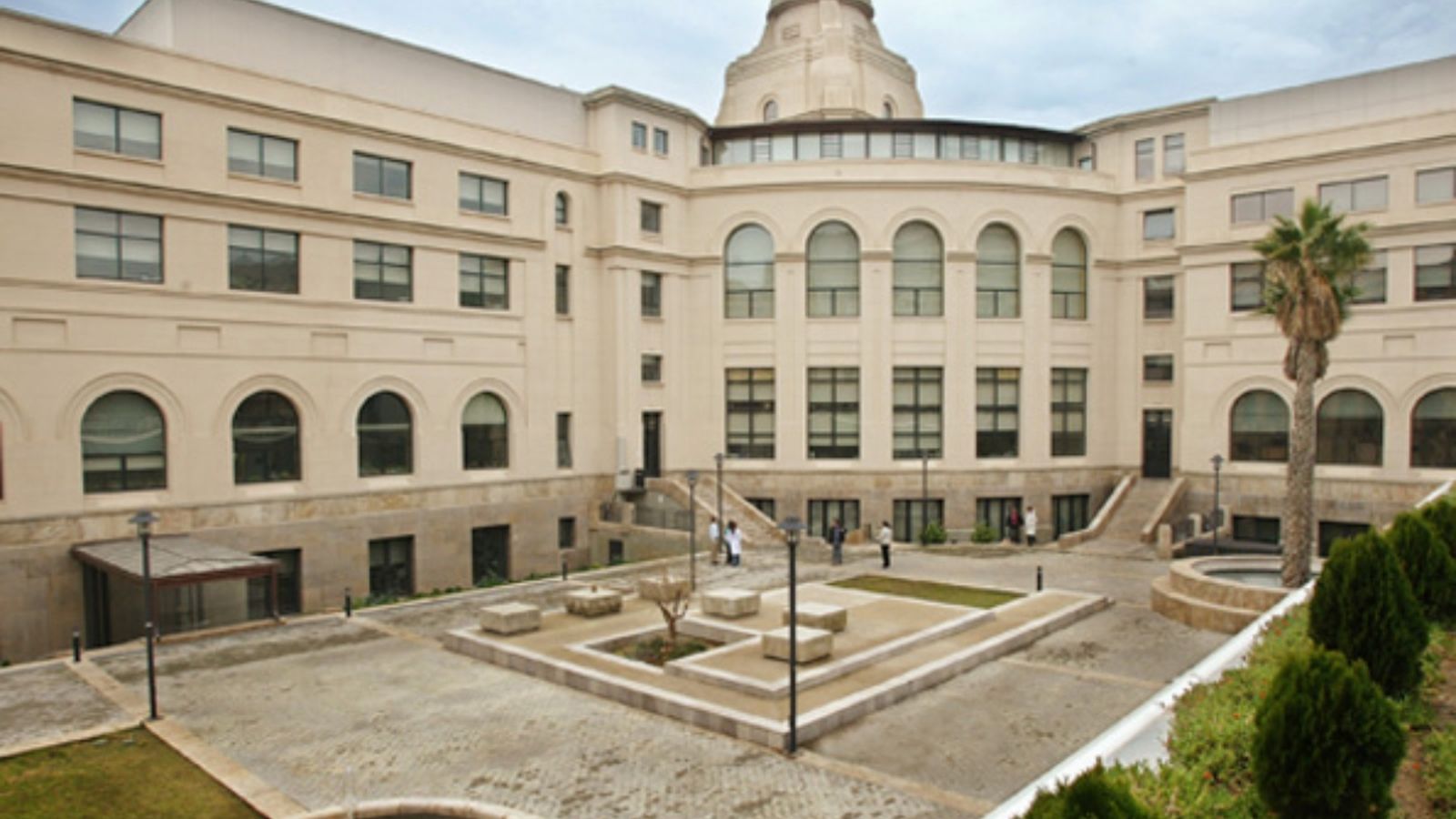 El Rànquing de Xangai destaca a la Universitat de València com a líder de les universitats espanyoles en cinc matèries