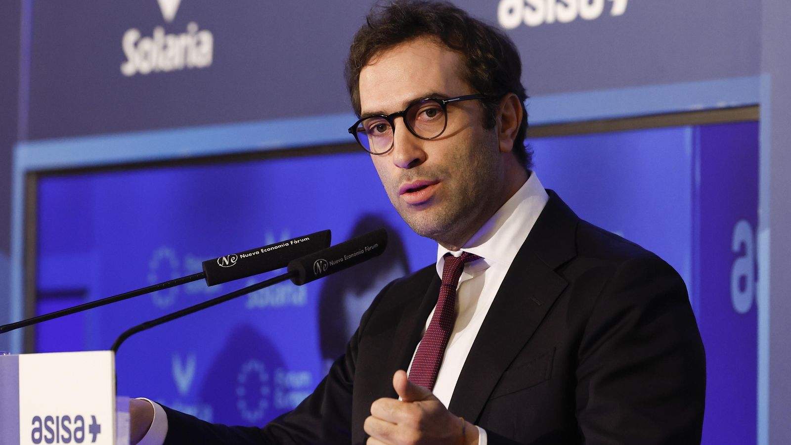 El ministre d'Economia, Comerç i Empresa, Carlos Cuerpo (arxiu) El ministre d'Economia, Comerç i Empresa, Carlos Cuerpo, intervé en un desdejuni informatiu del Fòrum Europa aquest dilluns a Madrid