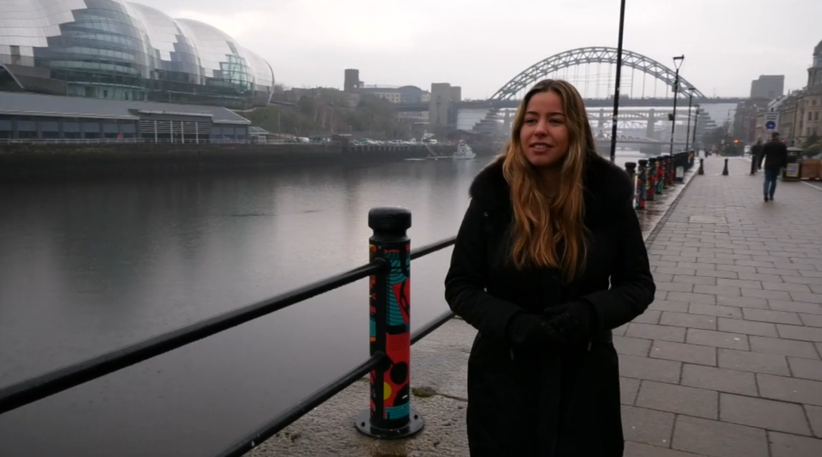 Amb la vallera Gala Camarena, coneixerem el pont del Mil·lenni de Gateshead, un pont basculant que connecta dos barris de Newcastle