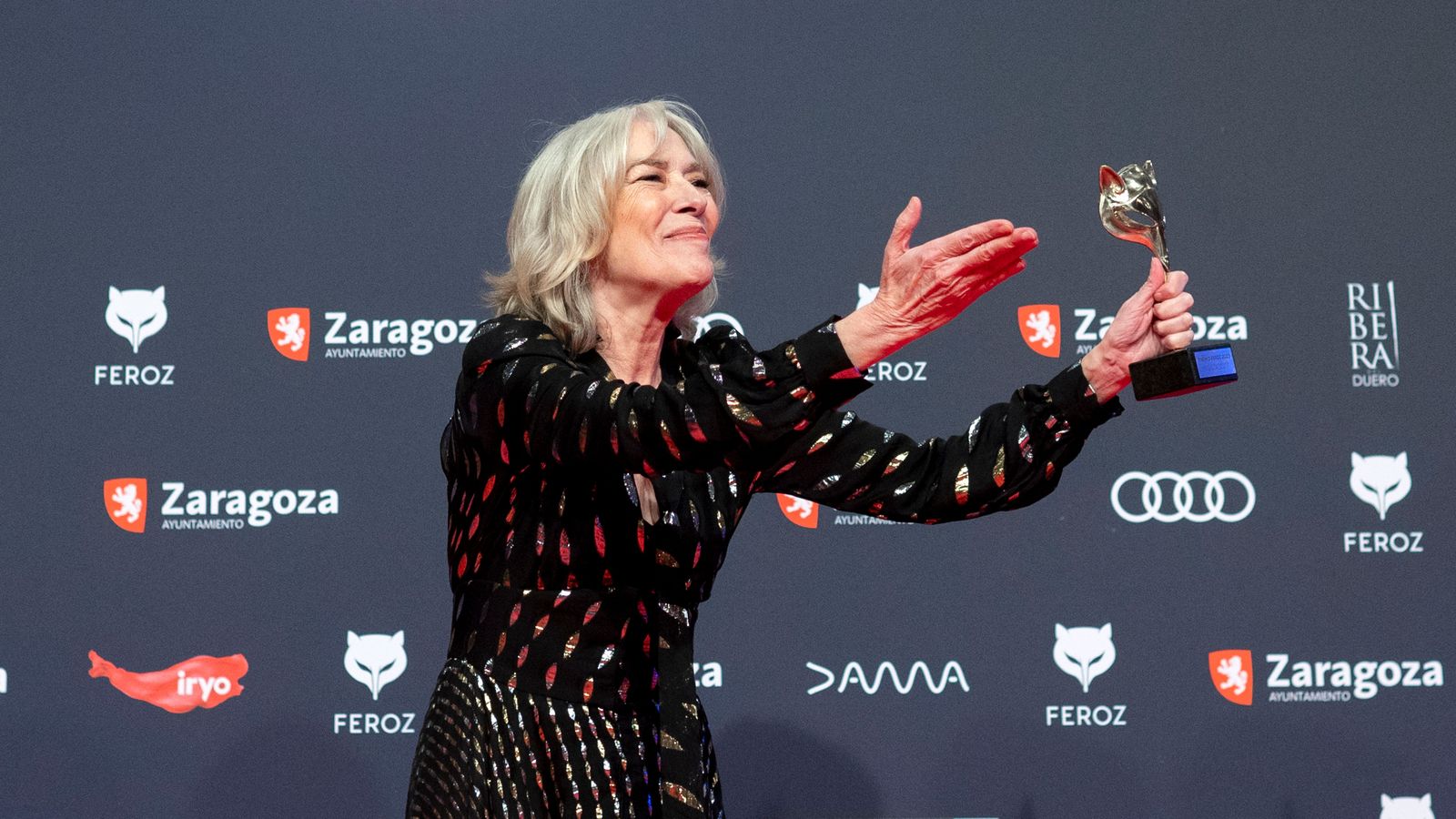 Susi Sánchez amb la seua estatueta